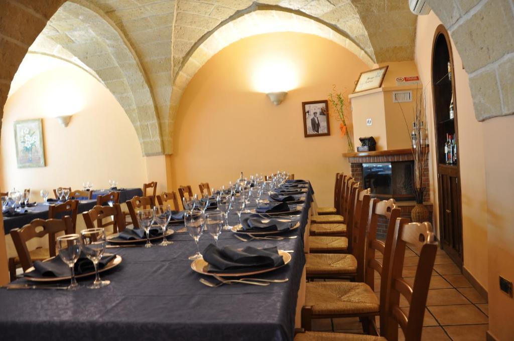 Al Borgo Antico Ristorante E B&B Crispiano Ngoại thất bức ảnh