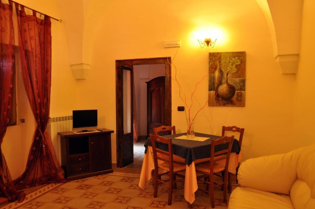 Al Borgo Antico Ristorante E B&B Crispiano Ngoại thất bức ảnh