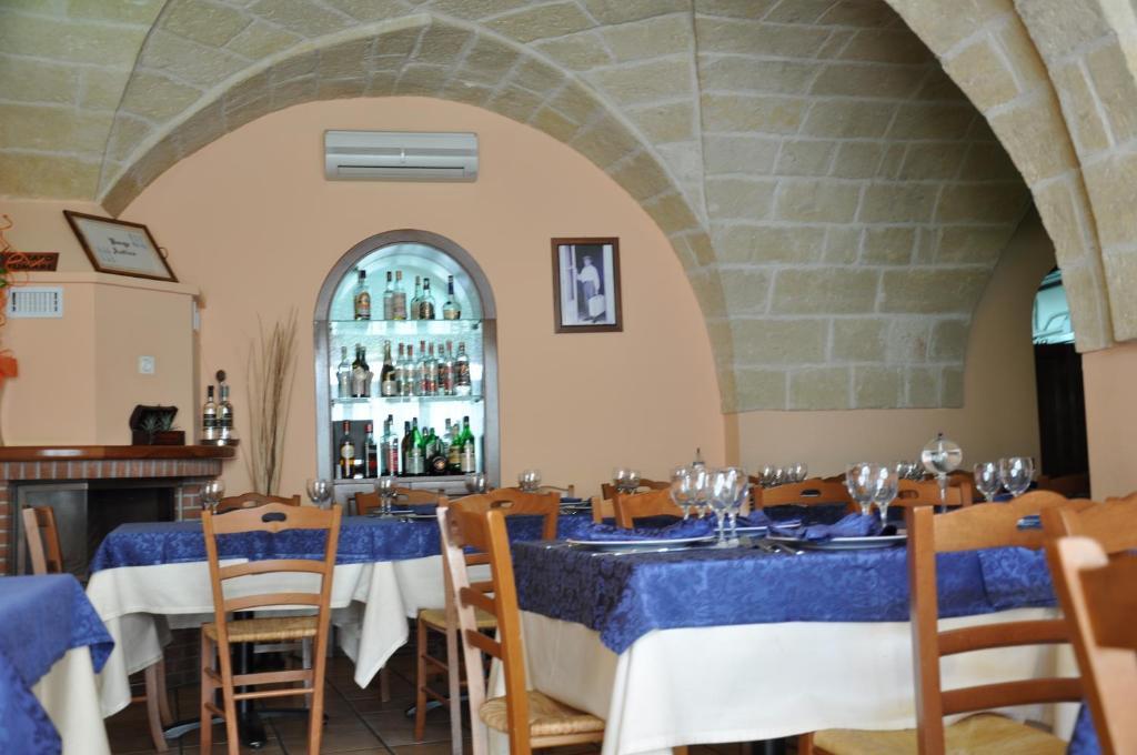 Al Borgo Antico Ristorante E B&B Crispiano Ngoại thất bức ảnh